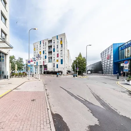 Apartment Floor Near Ferry Terminal - Free Parking