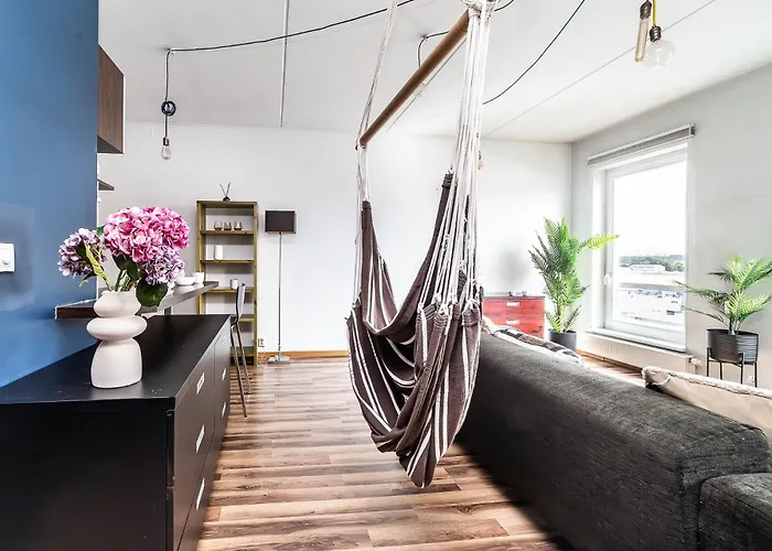 Floor Near Ferry Terminal - Free Parking Appartement *