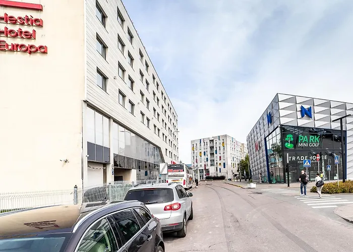 Floor Near Ferry Terminal - Free Parking